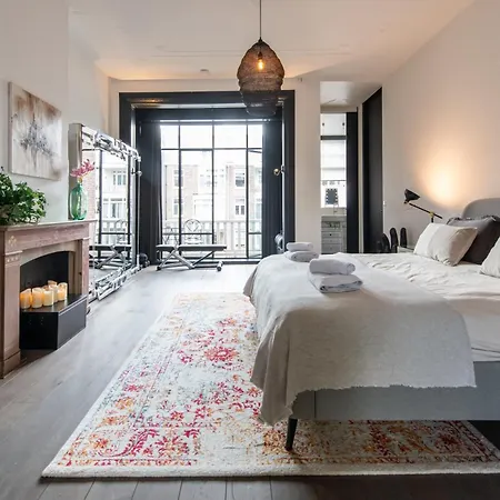 Bed and breakfast Museum Square View 4*