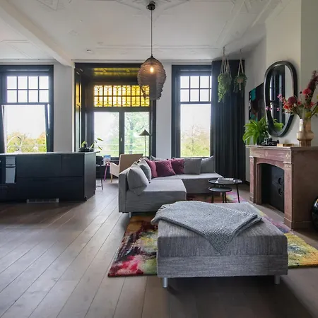 Frühstückspension Museum Square View 4*