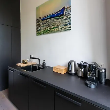 Museum Square View 4*