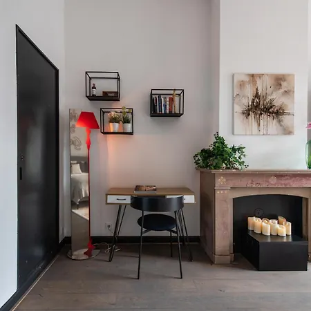 Museum Square View 4*