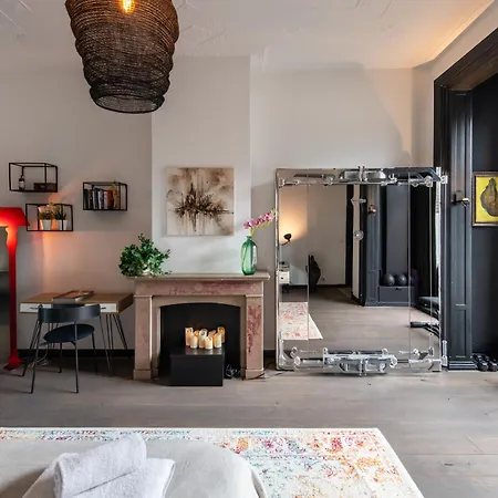 Panzió Museum Square View