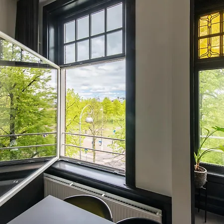 Museum Square View 4*