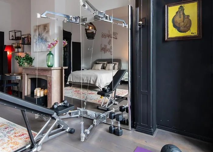 Museum Square View Bed & Breakfast 4*