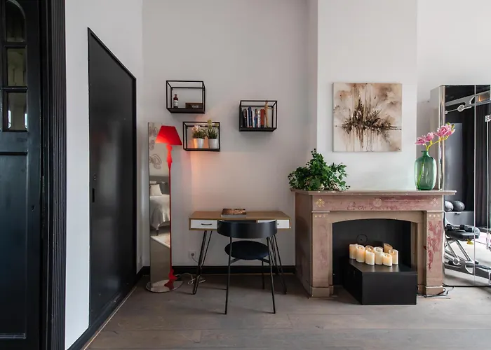 Museum Square View 4*