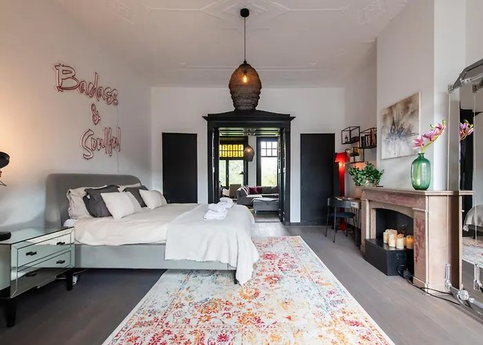 Museum Square View 4* 암스테르담