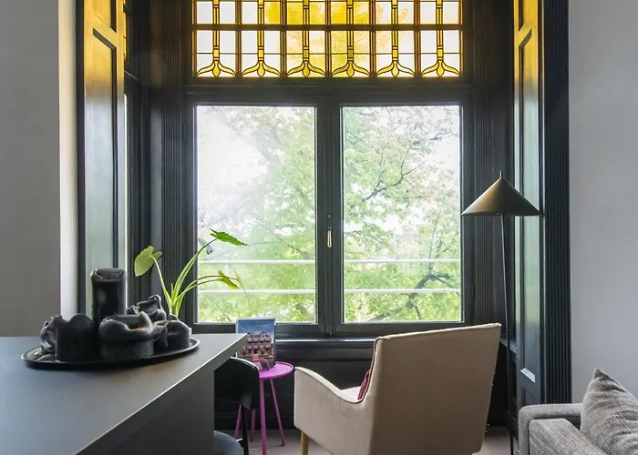 ベッド・アンド・ブレックファスト Museum Square View 4*