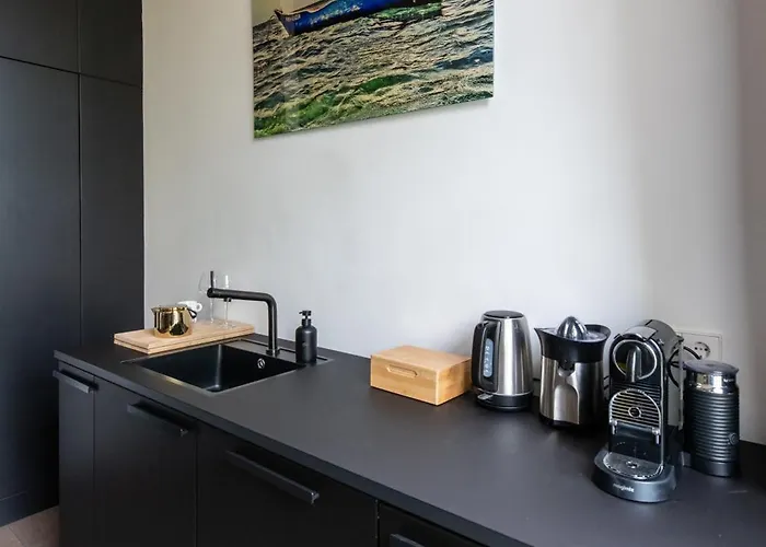 Museum Square View 4*