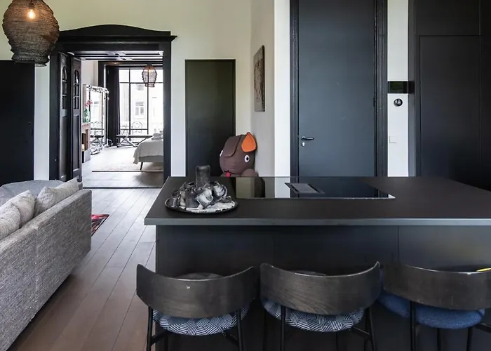 ベッド・アンド・ブレックファスト Museum Square View 4*