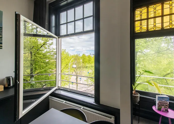 Museum Square View 4*